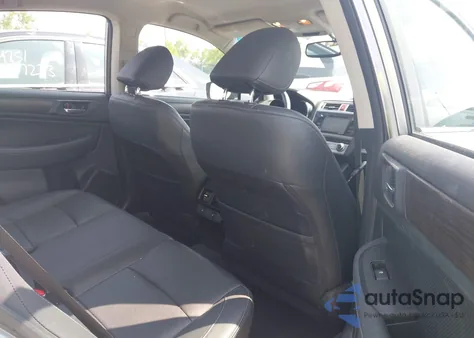 2015 Subaru Legacy 3.6R Limited из США, поврежденный, VIN 4S3BNEJ64F3053334